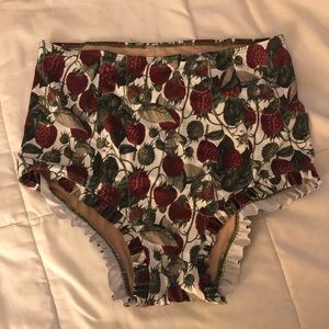 Kortni Jeane All ruffled up bottoms